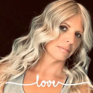 Meet your Posher, Lora